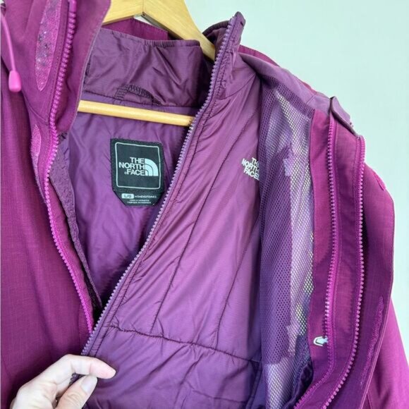 SALE! Women’s Purple The North Face Triclimate Jacket Size L EUC - Picture 7 of 9